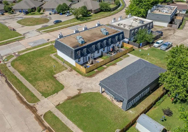 2nd image of 2129 Beaumont Dr, Norman, OK 73071