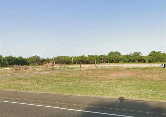 3rd image of 105 N Harrah Rd, Harrah, OK 73045 | MLS# 1172725