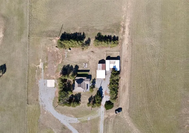 Photo 37 of Single family home for sale at 20973 Us Hwy 62 Hwy, Altus, OK 73521 | MLS# 1173004 | Listing updated on 2025-06-08
