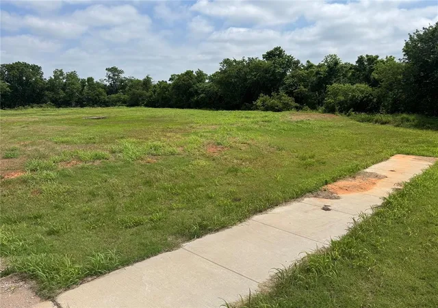 5th image of 19297 Ne 23rd St, Harrah, OK 73045 | MLS# 1173073