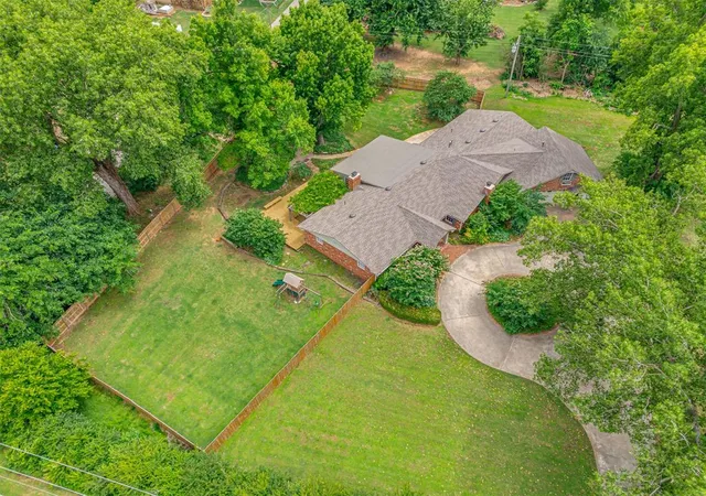 1st image of 710 E Main St, Tuttle, OK 73089 | MLS# 1173288