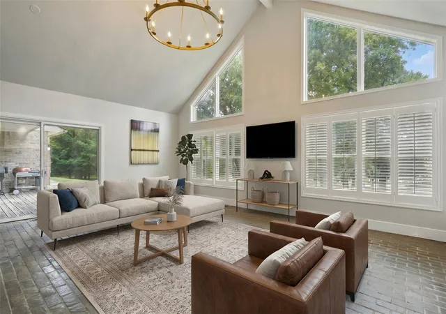 3rd image of 2108 Woodhill Rd, Edmond, OK 73025 | MLS# 1173329
