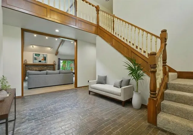 5th image of 2108 Woodhill Rd, Edmond, OK 73025 | MLS# 1173329