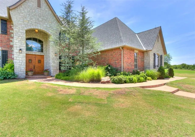 2nd image of 12940 E Reno Ave, Choctaw, OK 73020 | MLS# 1174341