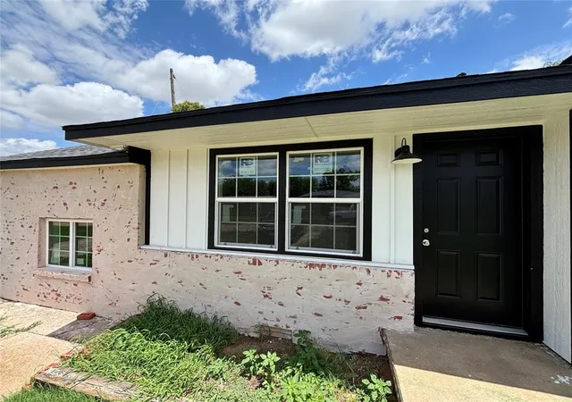 Photo 2 of Single family home for sale at 1011 Eula St, Altus, OK 73521 | MLS# 1174415 | Listing updated on 2025-09-03