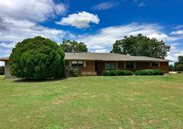 Photo 1 of Single family home for sale at 10190 County Road 1310, Fort Cobb, OK 73038 | MLS# 1174562 | Listing updated on 2025-08-16