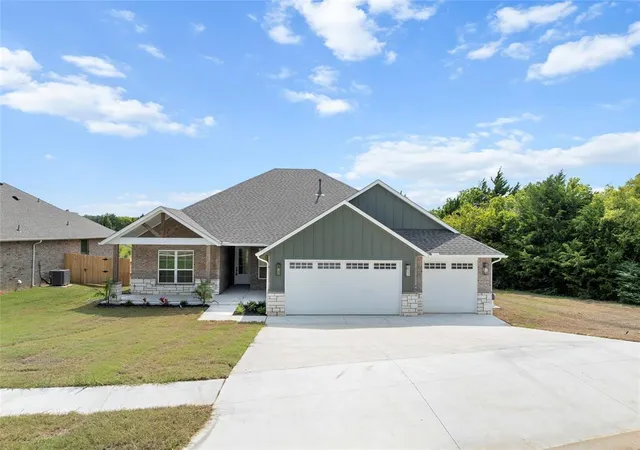 1st image of 622 Canyon Dr, Ardmore, OK 73401 | MLS# 1174792
