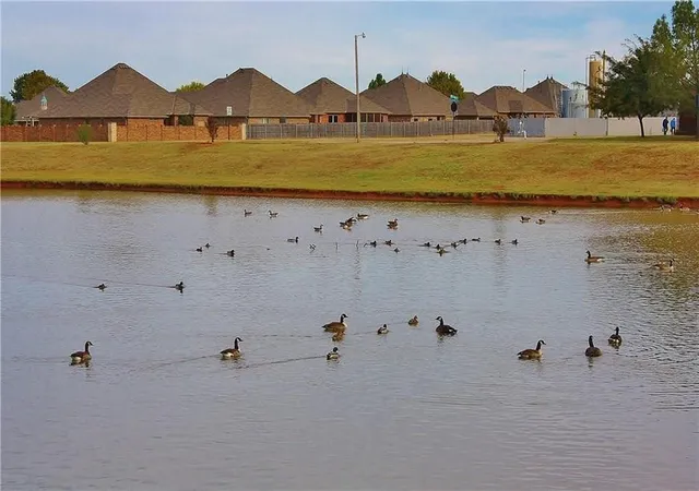 4th image of 102 Landmark Dr, Yukon, OK 73099 | MLS# 1174822