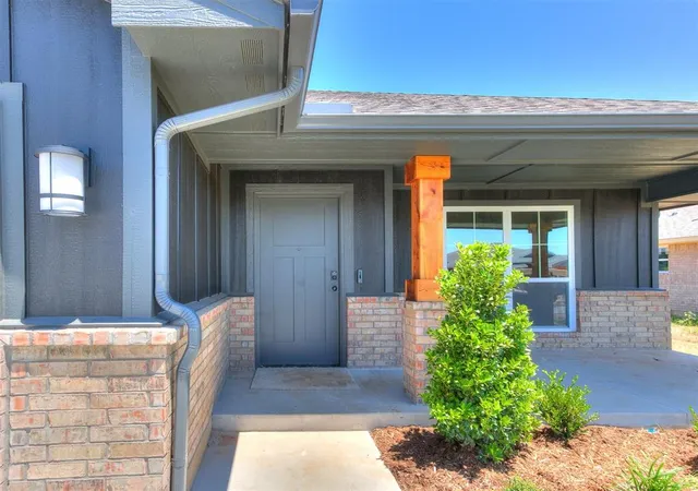 3rd image of 979 Se 16Th Ter, Newcastle, OK 73065 | MLS# 1174861
