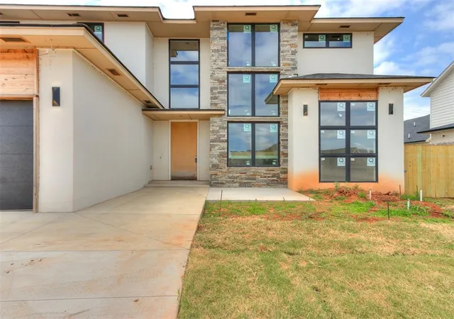 Photo 4 of Single family home for sale at 8924 NW 130th Street, Oklahoma City, OK 73142 | MLS# 1174961 | Listing updated on 2025-06-13