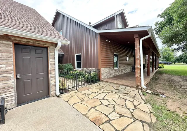 1st image of 17701 South Rock Creek Rd, Shawnee, OK 74801 | MLS# 1175319