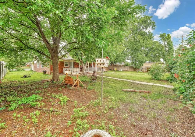 35th image of 1206 N Randall Ave, Elk City, OK 73644 | MLS# 1175412