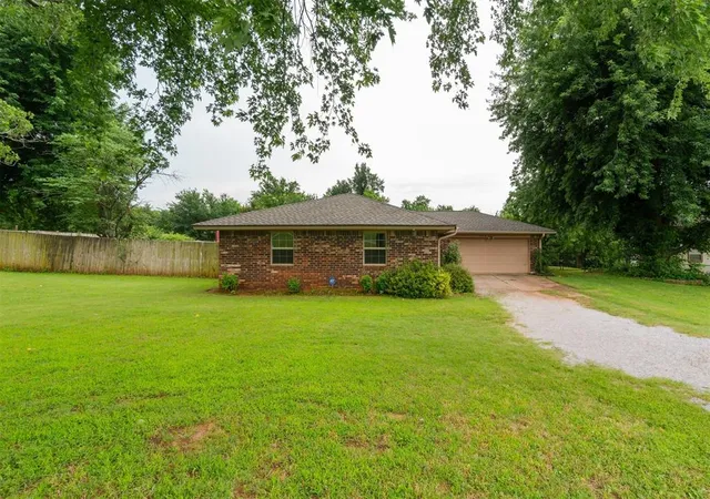 2nd image of 3414 Clayton Dr, Tuttle, OK 73089 | MLS# 1175465