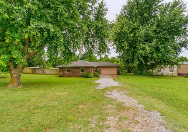 3rd image of 3414 Clayton Dr, Tuttle, OK 73089 | MLS# 1175465