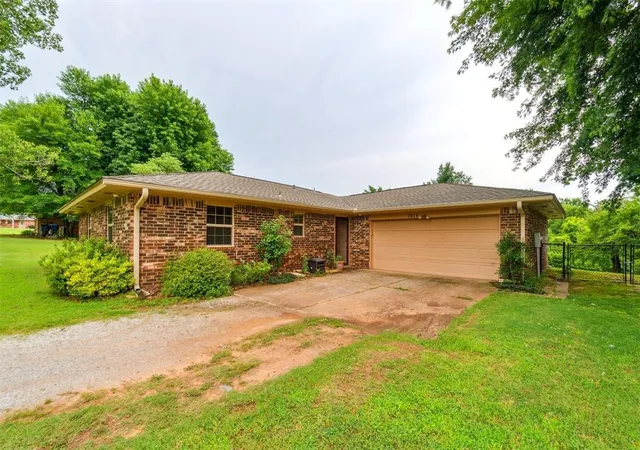 4th image of 3414 Clayton Dr, Tuttle, OK 73089 | MLS# 1175465