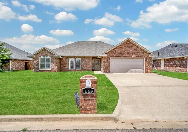 Photo 1 of Single family home for sale at 1809 Foxtail Cir, Altus, OK 73521 | MLS# 1175961 | Listing updated on 2025-06-19