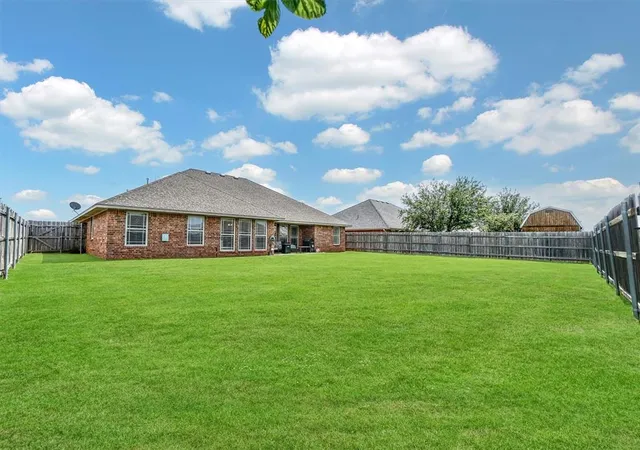 Photo 43 of Single family home for sale at 1809 Foxtail Cir, Altus, OK 73521 | MLS# 1175961 | Listing updated on 2025-06-19