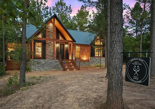 Photo 1 of Single family home for sale at 42 Hickory Ridge Rd, Broken Bow, OK 74728 | MLS# 1176432 | Listing updated on 2025-06-19