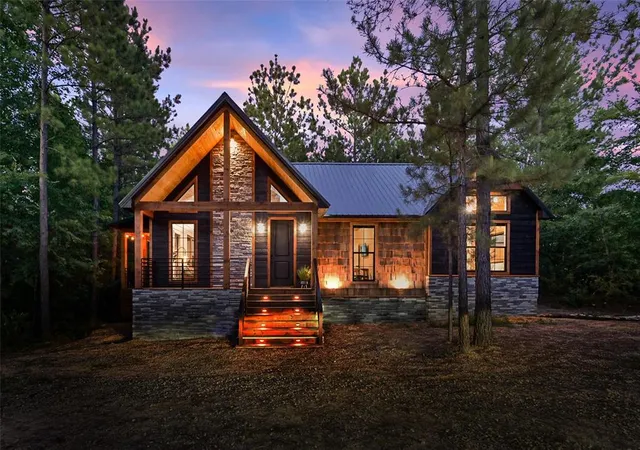 Photo 2 of Single family home for sale at 42 Hickory Ridge Rd, Broken Bow, OK 74728 | MLS# 1176432 | Listing updated on 2025-06-19