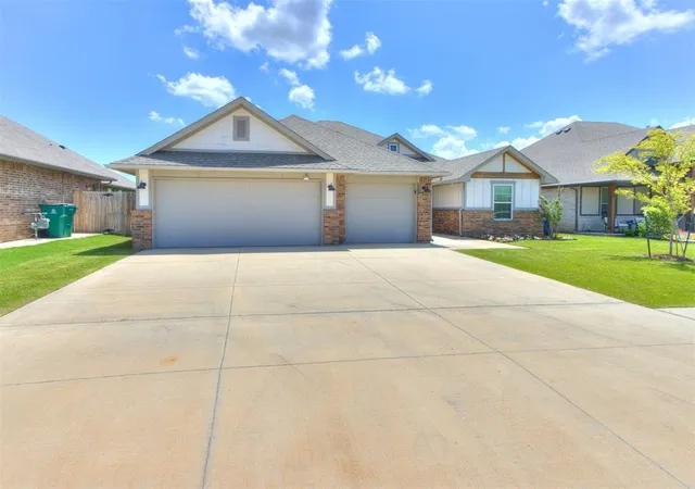 47th image of 1924 Sama Way, Yukon, OK 73099 | MLS# 1176493