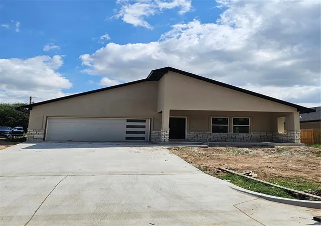 Photo 1 of Single family home for sale at 540 Se 13th St, Oklahoma City, OK 73129 | MLS# 1176596 | Listing updated on 2025-10-23