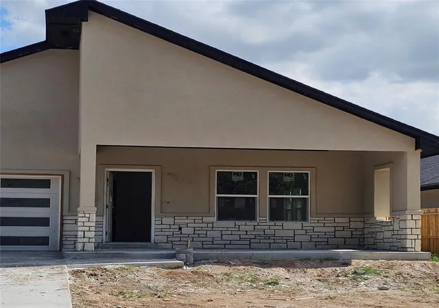 Photo 2 of Single family home for sale at 540 Se 13th St, Oklahoma City, OK 73129 | MLS# 1176596 | Listing updated on 2025-10-23