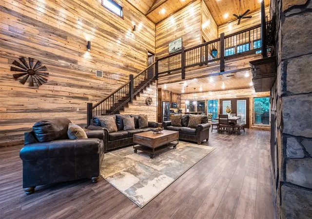 Photo 3 of Single family home for sale at 300 Bent Oak Trl, Broken Bow, OK 74728 | MLS# 1176791 | Listing updated on 2026-07-29