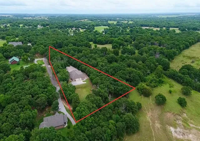 Photo 2 of Single family home for sale at 16511 N County Rd 3265, Pauls Valley, OK 73075 | MLS# 1176798 | Listing updated on 2025-11-19