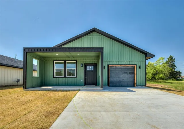 Photo 1 of Single family home for sale at 532 Nw 112th Street, Oklahoma City, OK 73114 | MLS# 1176854 | Listing updated on 2025-12-03
