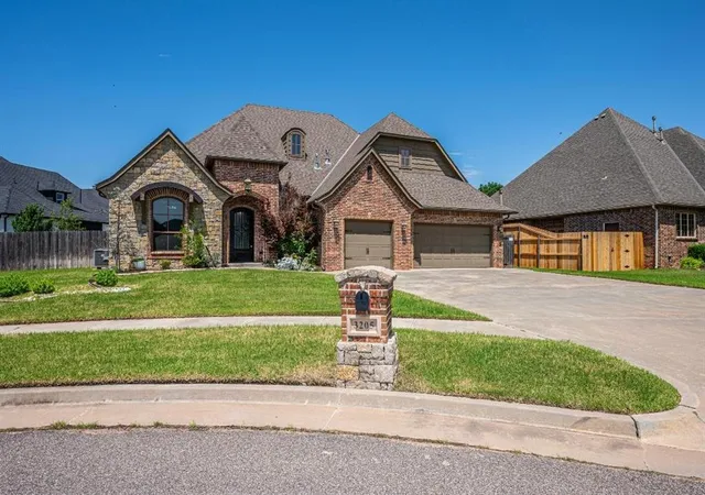 Photo 2 of Single family home for sale at 3205 Sycamore Dr, Moore, OK 73160 | MLS# 1176860 | Listing updated on 2025-09-25