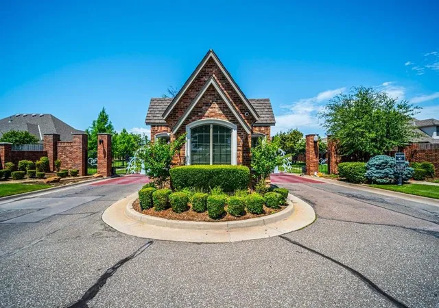 Photo 33 of Single family home for sale at 3205 Sycamore Dr, Moore, OK 73160 | MLS# 1176860 | Listing updated on 2025-09-25