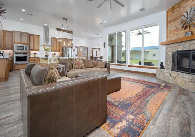 Photo 4 of Single family home for sale at 26975 N County Road 3170, Elmore City, OK 73433 | MLS# 1177105 | Listing updated on 2026-09-25