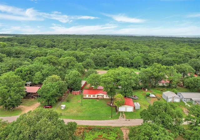 Homes for sale in Kingston, OK | 11148 Top Hill Oaks Dr, Kingston, OK 73439 | MLS# 1177339
