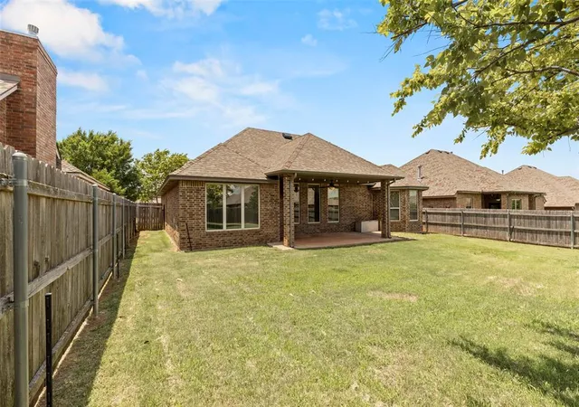 21st image of 19020 Meadows Crossing Dr, Edmond, OK 73012 | MLS# 1177466