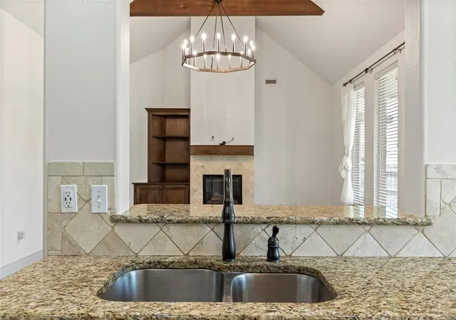 5th image of 19020 Meadows Crossing Dr, Edmond, OK 73012 | MLS# 1177466