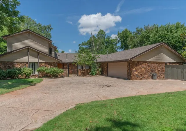 Homes for sale in Oklahoma City, OK | 5805 N Ann Arbor Ave, Oklahoma City, OK 73122 | MLS# 1177496