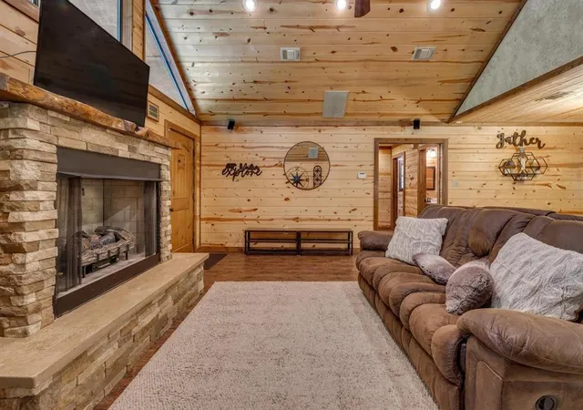 3rd image of 136 Twisted Timber Ln, Broken Bow, OK 74728 | MLS# 1177915