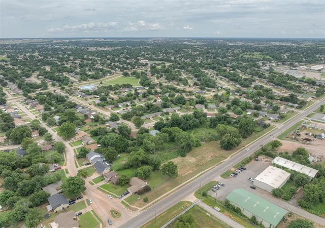 2nd image of 3700 S Bryant Ave, Oklahoma, OK 73115 | MLS# 1178046