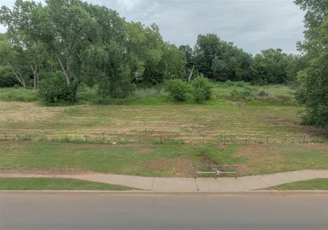 3rd image of 3700 S Bryant Ave, Oklahoma, OK 73115 | MLS# 1178046