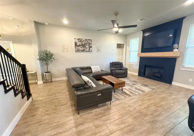 4th image of 1920 Sama Way, Yukon, OK 73099 | MLS# 1178074