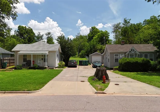 2nd image of 1226 Nw 53rd St, Oklahoma City, OK 73118 | MLS# 1178184