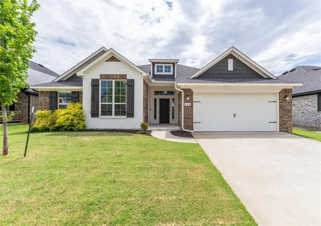2nd image of 808 Scully Rd, Yukon, OK 73099 | MLS# 1178249