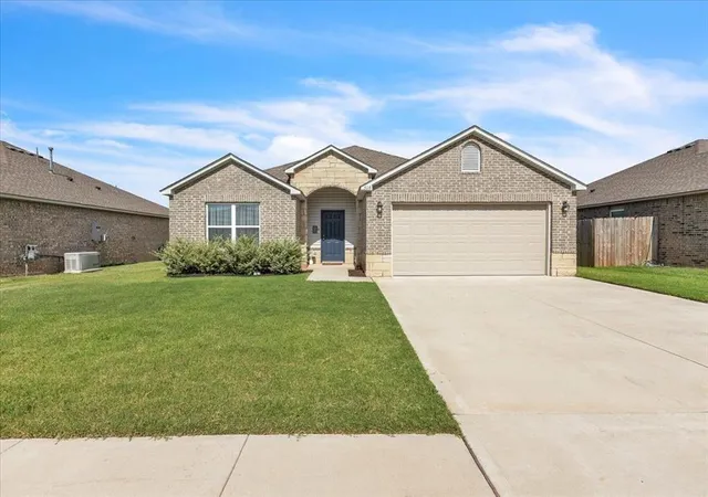1st image of 516 Fox Burrow Ln, Newcastle, OK 73065 | MLS# 1178530