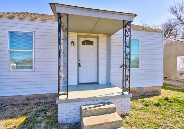 Homes for sale in Oklahoma City, OK | 2132 N Rhode Island Ave, Oklahoma City, OK 73111 | MLS# 1178549