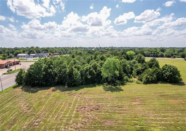 4th image of 11101 E Reno Ave, Oklahoma City, OK 73130 | MLS# 1178719
