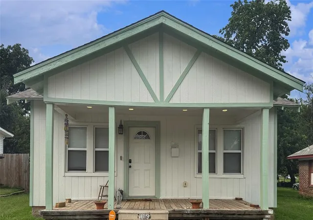 Homes for sale in Oklahoma City, OK | 1819 Ne 11th St, Oklahoma City, OK 73117 | MLS# 1178978