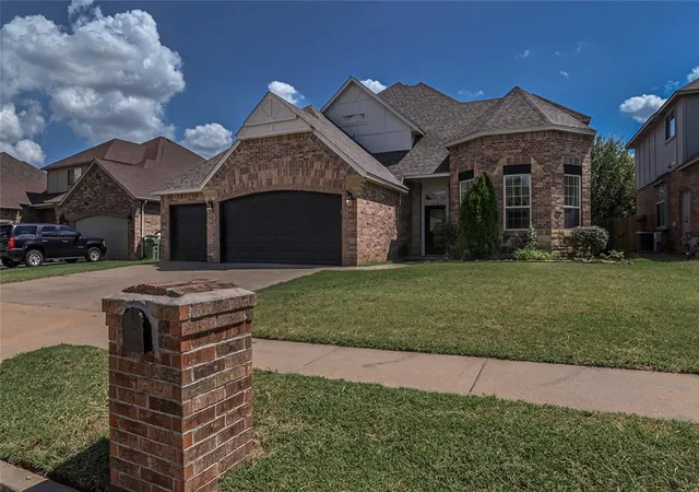 Photo 2 of Single family home for sale at 1016 Erinova Dr, Yukon, OK 73099 | MLS# 1179061 | Listing updated on 2026-02-05
