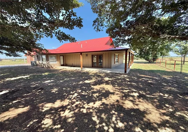Photo 38 of Single family home for sale at 22982 N County Rd 1940, Mangum, OK 73554 | MLS# 1179443 | Listing updated on 2025-11-21