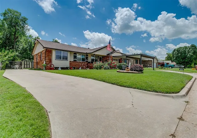 Photo 1 of Sale Pending at 616 Kingston Dr, Yukon, OK 73099 | MLS# 1179713 | Listing updated on 2025-09-19