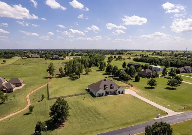 1st image of 12724 Torre Pines Ln, Yukon, OK 73099 | MLS# 1179727